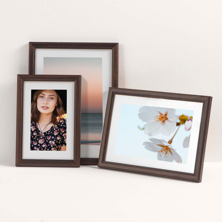 Ciemnobrązowa ramka drewniana DRWA 44 5x7 cm