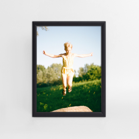 Czarna ramka drewniana na zdjęcia EKO 2 18x24 cm