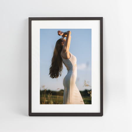 Ramka drewniana w kolorze czekoladowym PINIA 02 30x40 cm