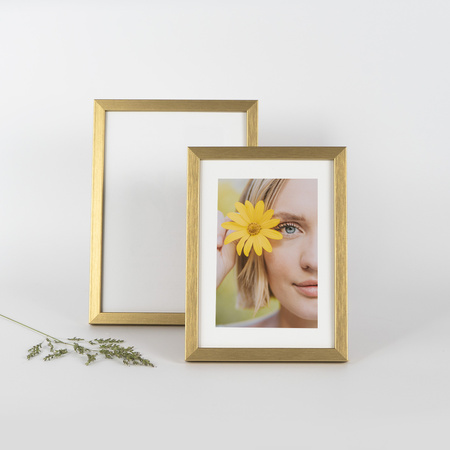 Pakiet 5 szt. złotych ramek drewnianych na zdjęcia PINIA Z 13x18 cm