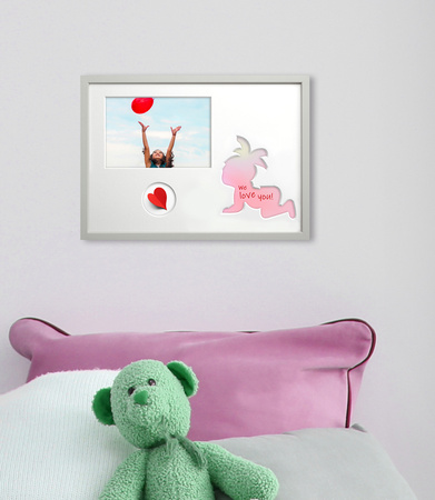 Ramka na zdjęcia do pokoju dziecięcego 21x30 cm biała z białym passe partout