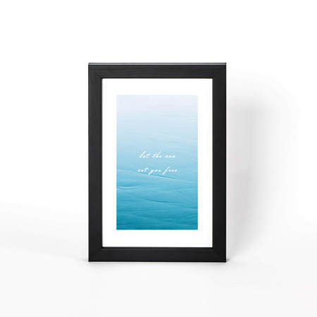 Czarna ramka drewniana PINIA 2 10x15 cm