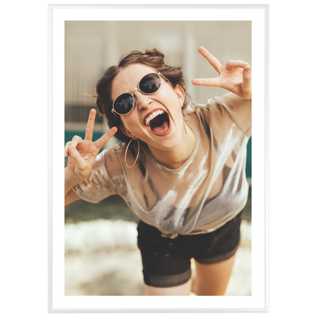 Biała ramka aluminiowa QAL 50x70 cm