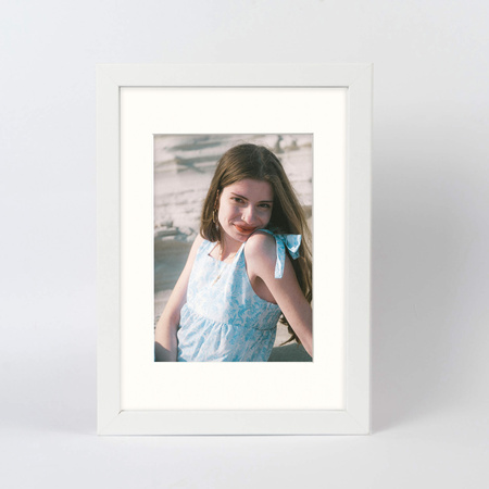 Biała ramka na zdjęcia HEN PASS 1 21X29,7 cm z passe partout (15x21 cm)