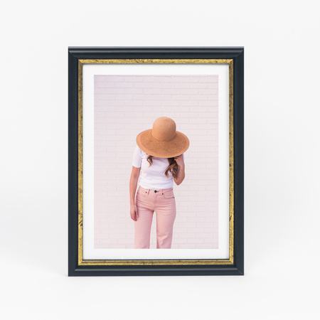 Czarna ramka drewniana ze złotym paskiem DRI CL 2 18x24 cm