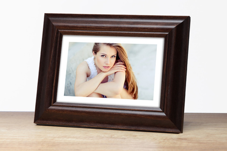 Ramka drewniana na zdjęcia DRL N 4 24x30 cm