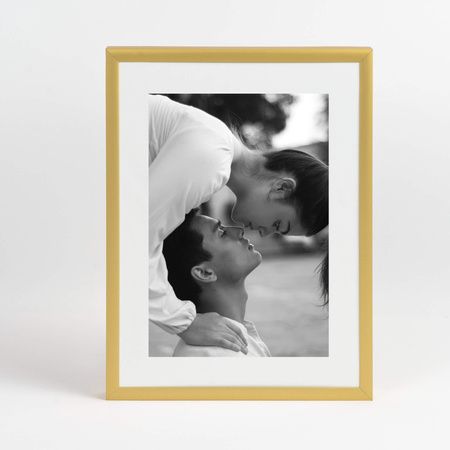 Złota ramka aluminiowa na zdjęcia Royall 18x24 cm