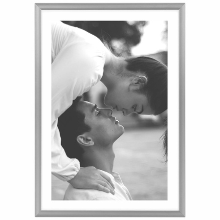 Srebrna ramka aluminiowa na zdjęcia Royall 21x30 cm