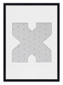 Ramka na zdjęcia LITERKA "X" 21x30 cm czarna z białym passe partout