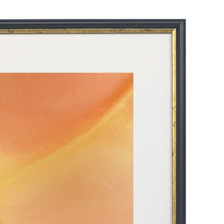 Czarna ramka drewniana ze złotym paskiem DRI CL 2 24x30 cm