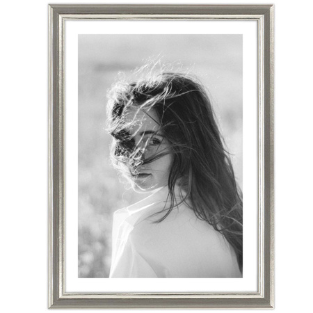 Srebrna ramka drewniana na zdjęcia DRWA FS 13x18 cm