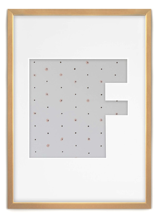 Ramka na zdjęcia LITERKA "F" jasne drewno. Ramka z passe partout o rozmiarze 21x30 cm