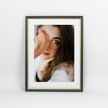 Czarna ramka drewniana ze złotym paskiem DRI CL 2 30x40 cm