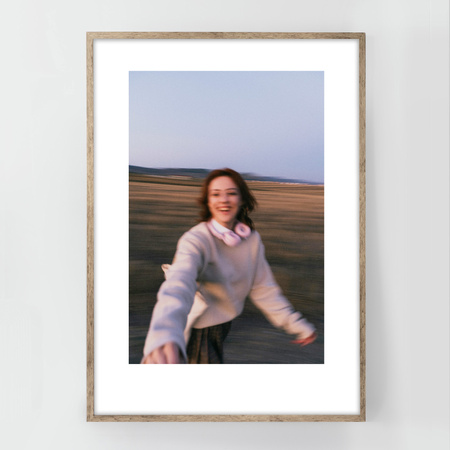 Ramka na zdjęcia drewniana FIT w kolorze jasnego drewna 50x70 cm