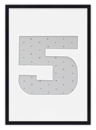 Ramka na zdjęcia CYFERKA "5" 21x30 cm czarna z białym passe partout