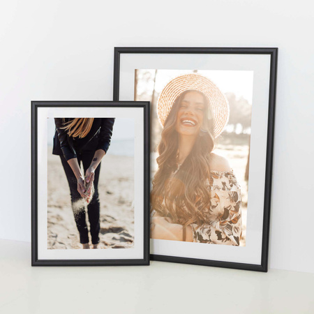 Czarna ramka drewniana DRWA 2 40x50 cm