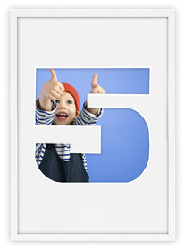 Ramka na zdjęcia CYFERKA "5" 21x30 cm biała z białym passe partout