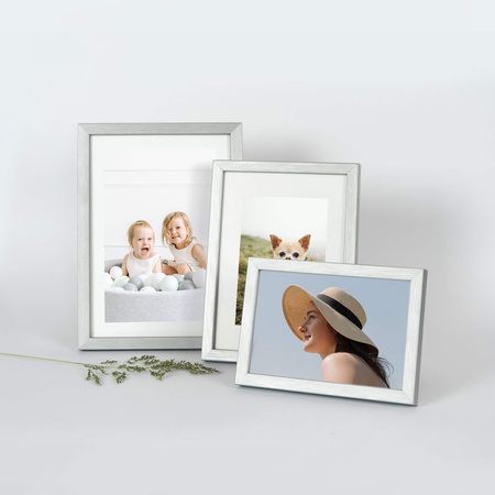 Srebrna ramka drewniana na zdjęcia PINIA S 15x21 cm