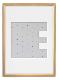 Ramka na zdjęcia LITERKA "E" 21x30 cm jasne drewno z białym passe partout